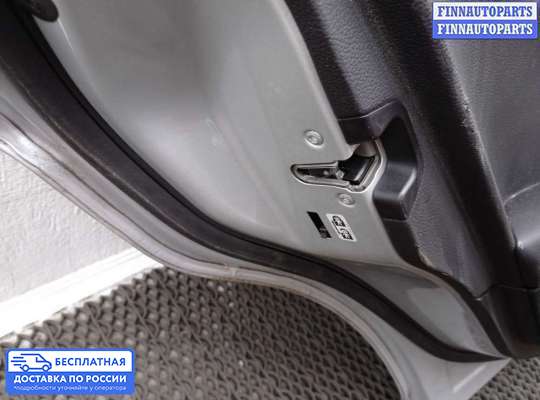 Замок боковой двери на Mercedes-Benz C (W204)