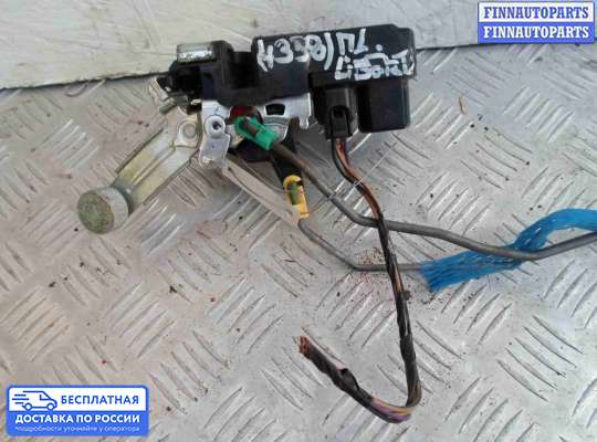 Замок боковой двери на Jeep Cherokee II / Liberty (KJ)