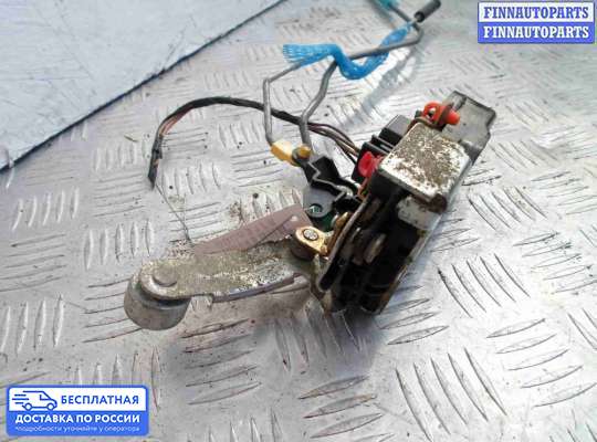 Замок боковой двери на Jeep Cherokee II / Liberty (KJ)