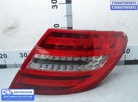 Фонарь задний на Mercedes-Benz C (W204)