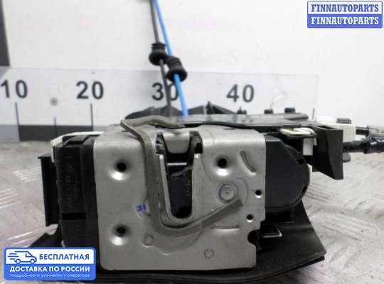 Замок боковой двери на Mercedes-Benz C (W204)