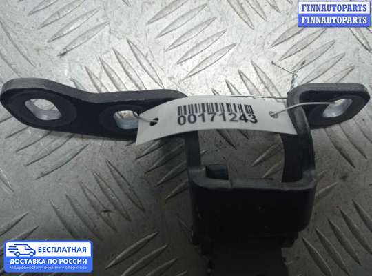 Петля крышки багажника на BMW X5 (E70)