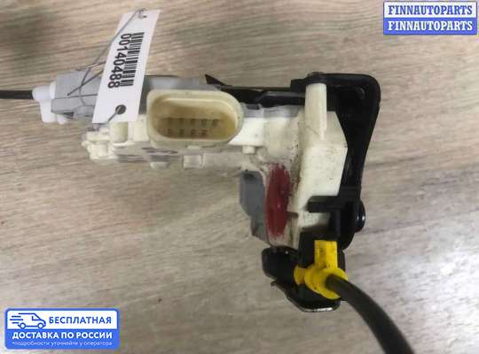 Замок боковой двери на Audi A6 (C7)