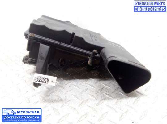 Корпус воздушного фильтра на Mercedes-Benz ML (W164)