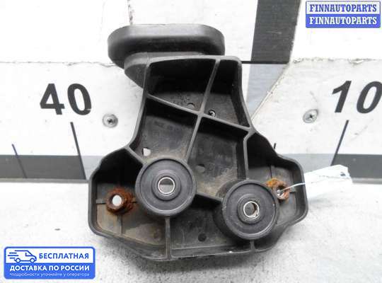 Кронштейн бампера на Mercedes-Benz GL (X164)