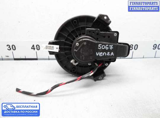 Мотор отопителя на Toyota Venza (GV10)