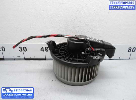 Мотор отопителя на Toyota Venza (GV10)