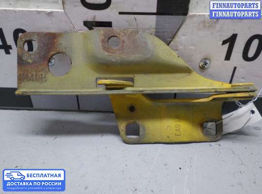 Петля капота на Nissan X-Terra (N50)