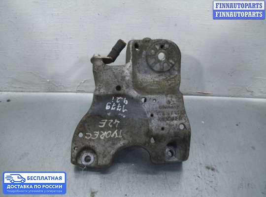 Кронштейн ДВС (лапа) на Volkswagen Touareg I (7L)