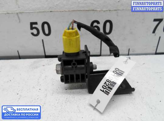 Датчик удара (Airbag) на Mercedes-Benz S (W221)