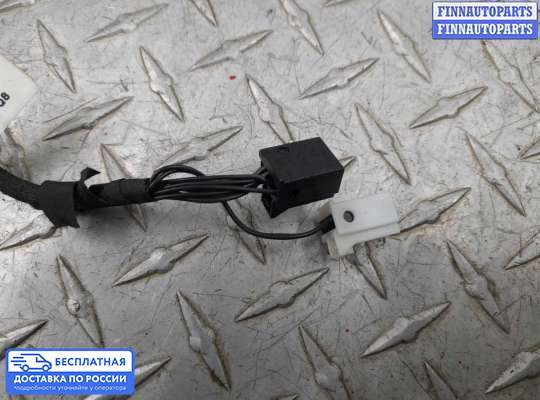 Зеркало боковое на Mercedes-Benz C (W204)