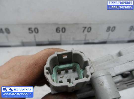 Замок боковой двери на Nissan Maxima QX II (A32)