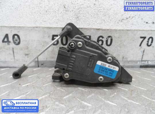 Педальный узел (педаль) на Volkswagen Transporter T5