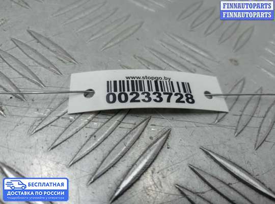 Петля капота на Volkswagen Touareg I (7L)
