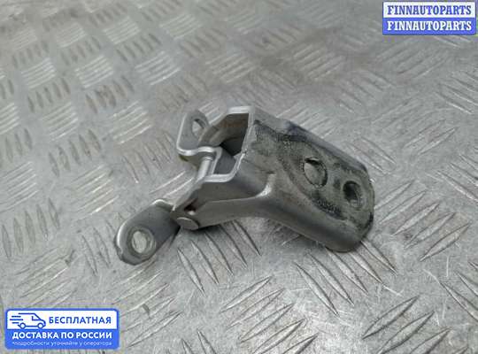 Петля двери на Infiniti Q50 (V37)