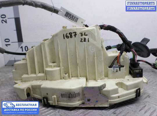 Замок боковой двери на Mercedes-Benz S (W221)