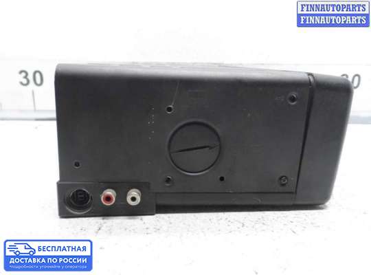 CD-чейнджер на Mercedes-Benz E (W124)