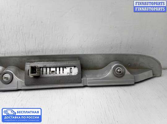 Планка подсветки номера на Opel Zafira A