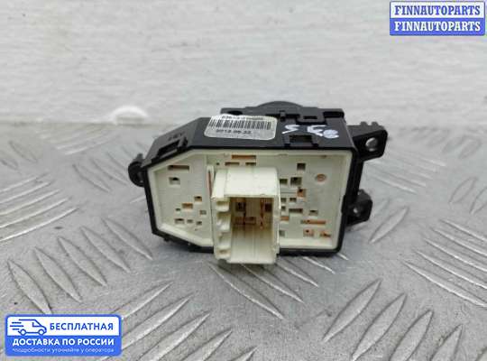 Блок управления зеркал на Hyundai Santa Fe III (DM, NC)