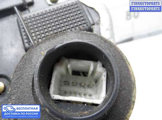 Замок боковой двери на Lexus RX II (XU30)