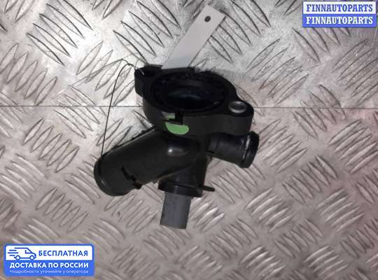 Фланец (тройник) системы охлаждения на Volkswagen Jetta V (1K)
