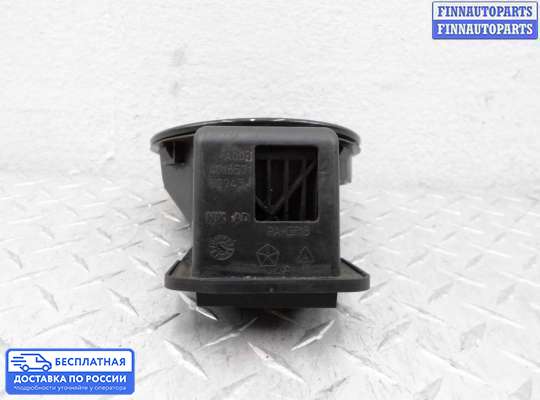 Лючок бензобака на Chrysler Pacifica