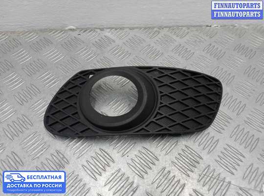 Решетка (заглушка) бампера на Mercedes-Benz ML (W164)