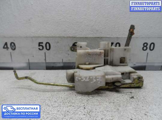 Замок боковой двери на Toyota Avensis I (T220)
