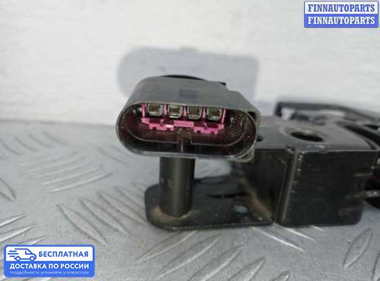 Замок капота на Volkswagen Touareg I (7L)
