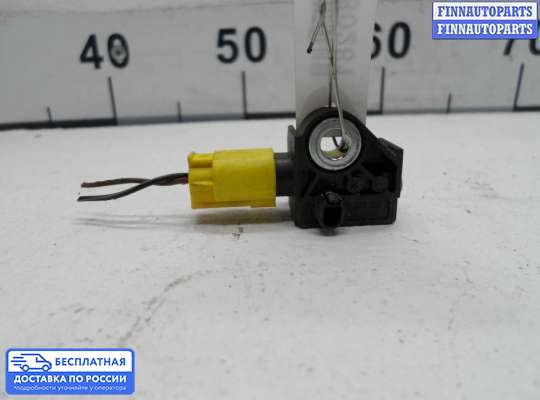 Датчик удара (Airbag) на Mercedes-Benz GLK (X204)