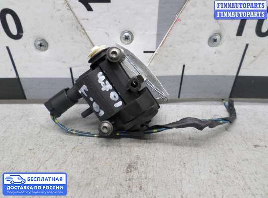 Замок лючка бензобака на BMW 7 (F01/F02)