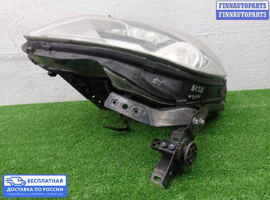 Фара передняя на Mercedes-Benz C (W204)