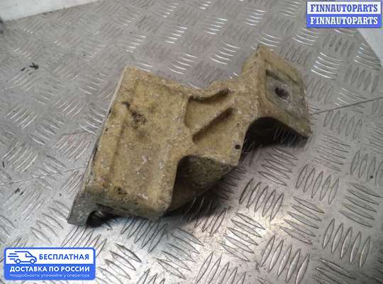 Кронштейн ДВС (лапа) на Land Rover Discovery III