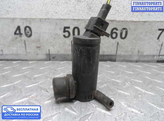 Моторчик (насос) омывателя на Ford Focus I