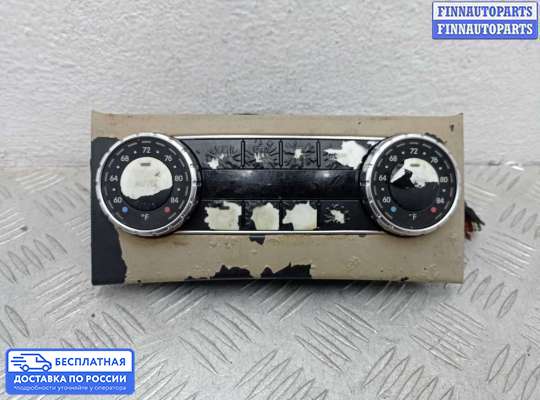 Блок управления печкой на Mercedes-Benz C (W204)