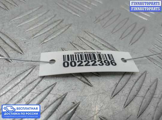 Петля капота на Volkswagen Touareg I (7L)