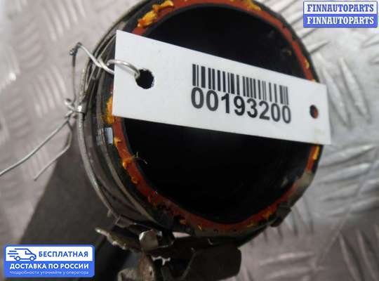 Патрубок (трубка, шланг) на Range Rover Sport II (L494)