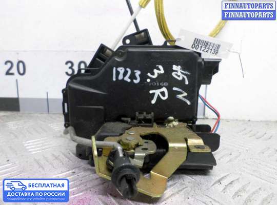 Замок боковой двери на Audi A6 (C5)