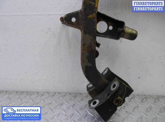 Петля крышки багажника на Audi A3 (8V)