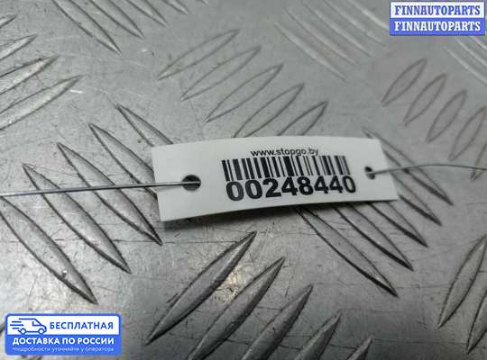 Петля капота на Volkswagen Touareg I (7L)