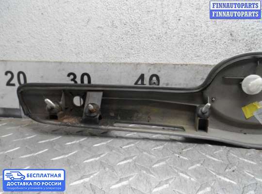 Планка подсветки номера на Toyota Camry XV40