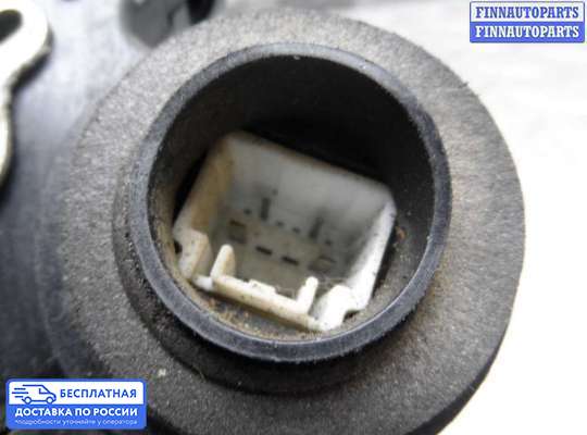 Замок боковой двери на Toyota Camry XV40