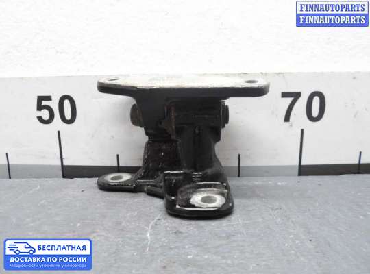 Петля двери на Mercedes-Benz B (W245)