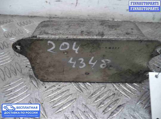 Радиатор масляный на Mercedes-Benz C (W204)