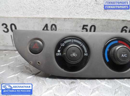 Блок управления печкой на Toyota Camry XV30