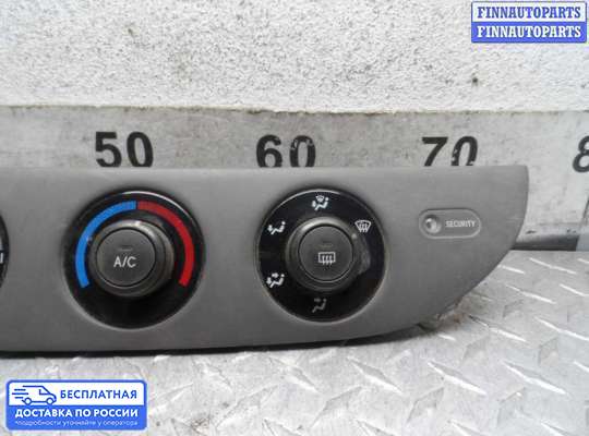 Блок управления печкой на Toyota Camry XV30