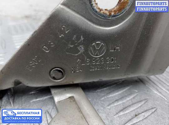 Петля капота на Volkswagen Touareg I (7L)