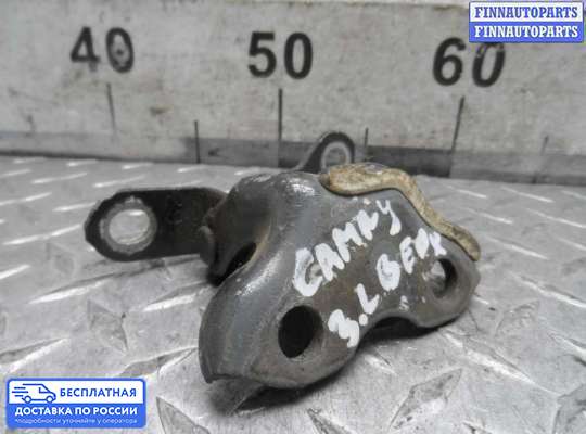 Петля двери на Toyota Camry XV40