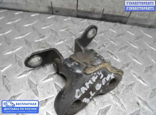 Петля двери на Toyota Camry XV40