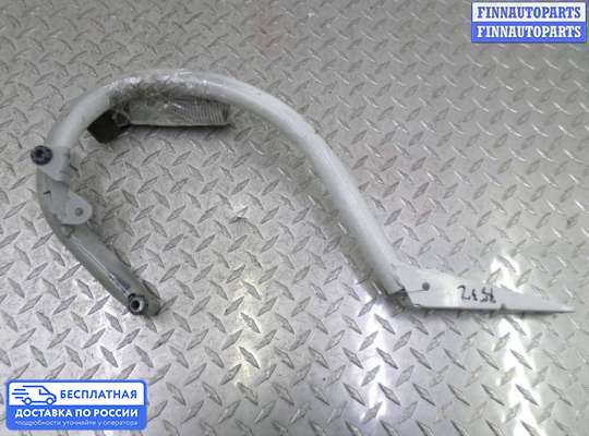 Петля крышки багажника на Mercedes-Benz C (W204)